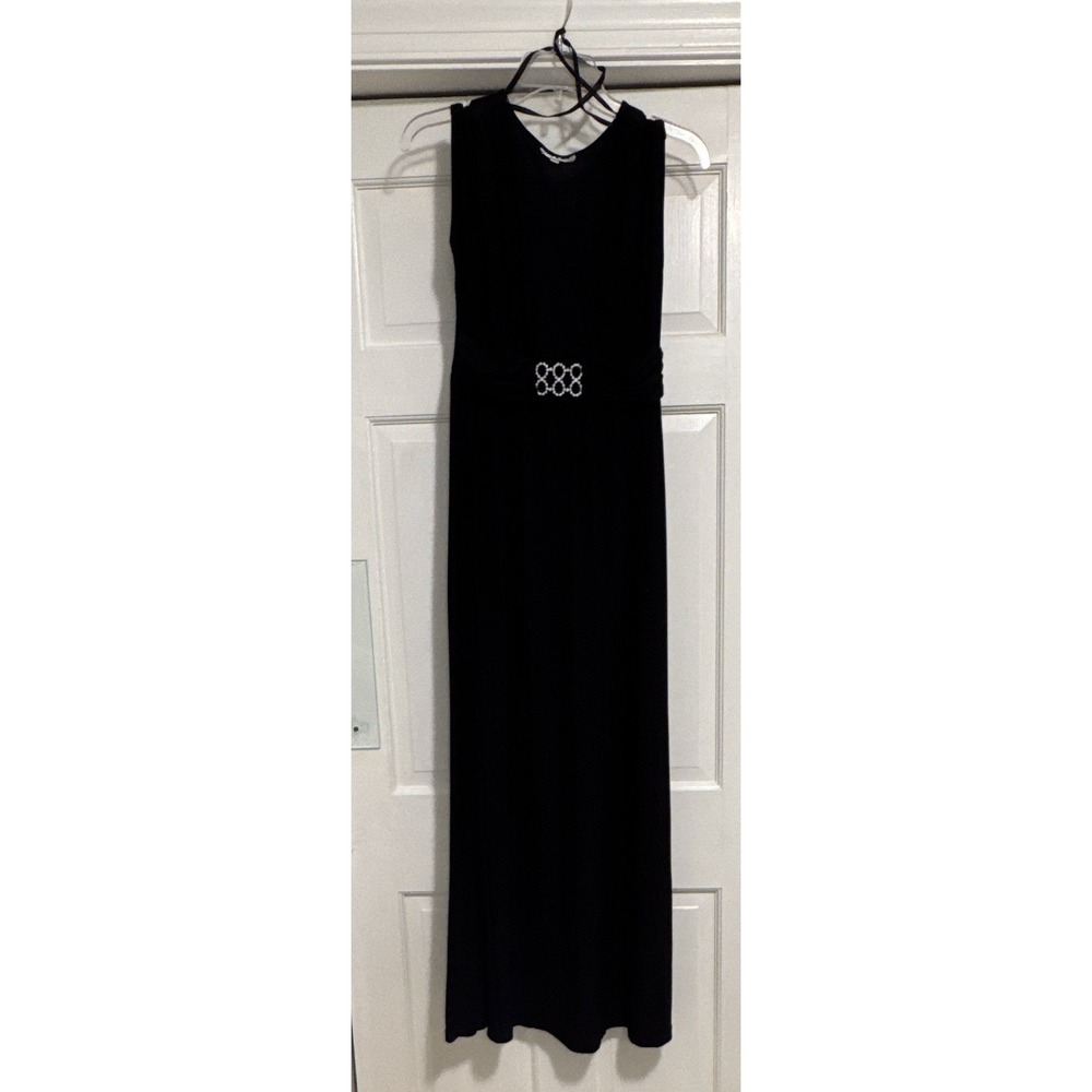 Womens Black Solid Maxi Dress Long Sleeveless V-Neck Regular